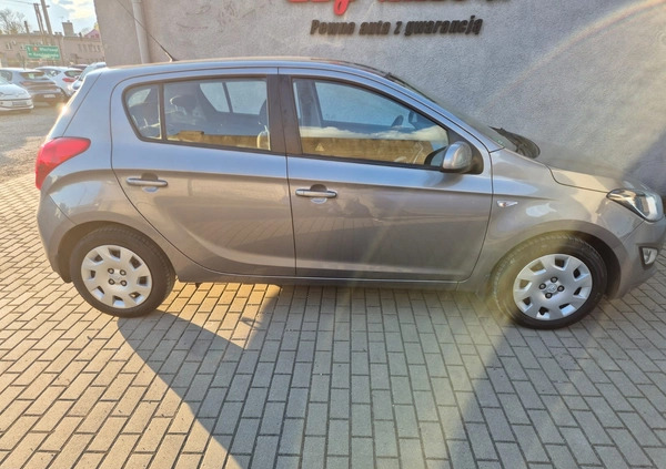 Hyundai i20 cena 23900 przebieg: 139460, rok produkcji 2013 z Zgierz małe 301